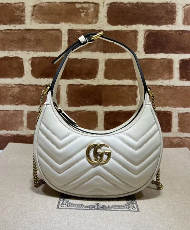 Gucci GG Marmont A mini bag in the shape of a half-moon